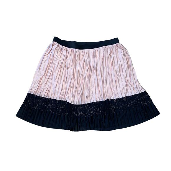 Lane Bryant Blush Pink Plisse Pleated Black Lace Knee Length Pull-On Skirt 26/28 - Picture 1 of 7